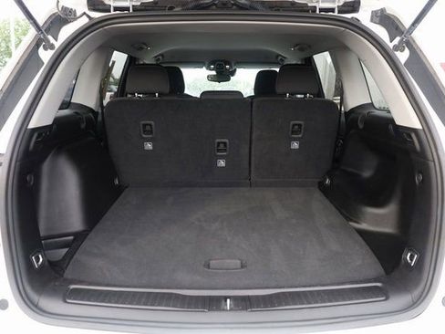 Used 2023 Jeep Grand Cherokee Laredo image 26