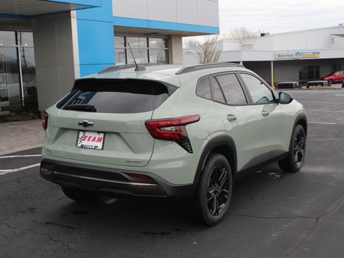 New 2026 Chevrolet Trax ACTIV image 4