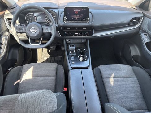 Used 2023 Nissan Rogue SV FWD image 11