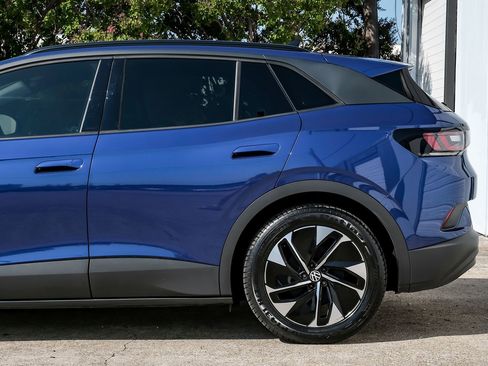 Used 2021 Volkswagen ID.4 Pro S image 16