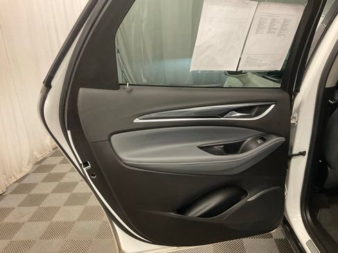 Used 2019 Buick Enclave Essence AWD/4WD image 23