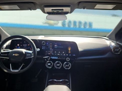 Used 2024 Chevrolet Blazer EV LT image 15