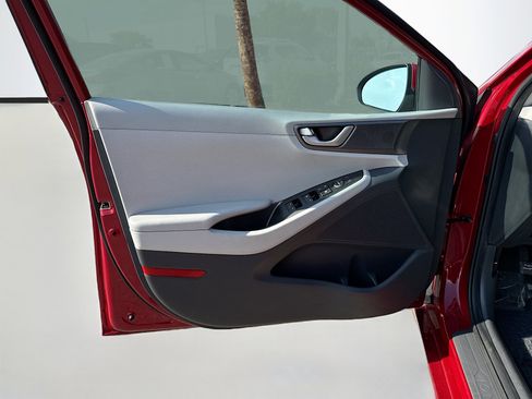 Used 2020 Hyundai Ioniq Blue image 20