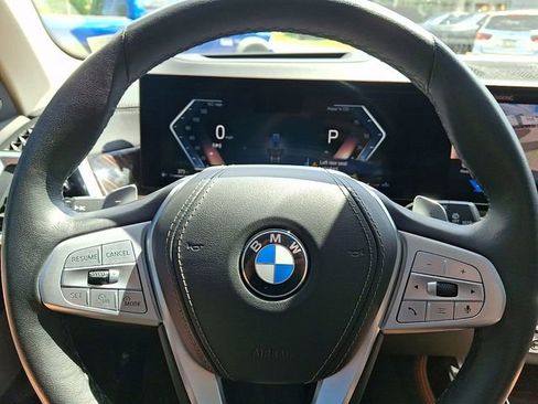 Used 2024 BMW X7 xDrive40i w/ Premium Package AWD/4WD image 19