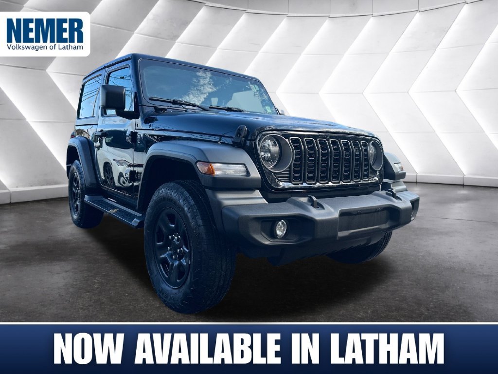 Used 2025 Jeep Wrangler Sport AWD/4WD image 5