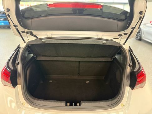 Used 2019 Hyundai Veloster Turbo image 28