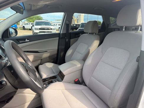 Used 2018 Hyundai Tucson SEL FWD image 9