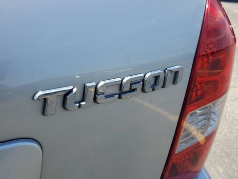 Used 2009 Hyundai Tucson GLS FWD image 9