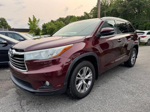 Used 2015 Toyota Highlander XLE image 4