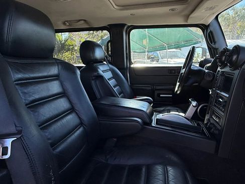 Used 2005 HUMMER H2 SUT Sport Utility Pickup 4D w/ Preferred Equipment Group image 24