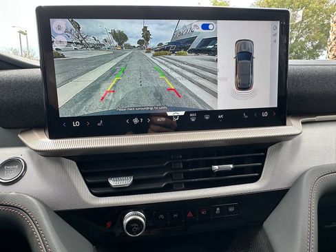 New 2026 Ford Explorer Active RWD image 31