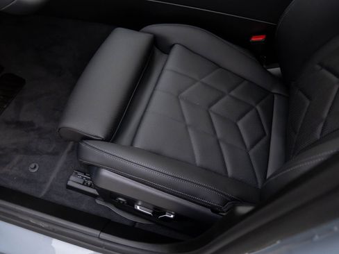 New 2026 BMW 540i xDrive 540i xDrive w/ Executive Package image 16