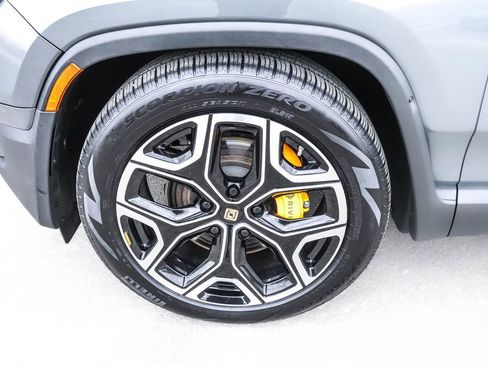 Used 2022 Rivian R1S Launch Edition AWD/4WD image 12