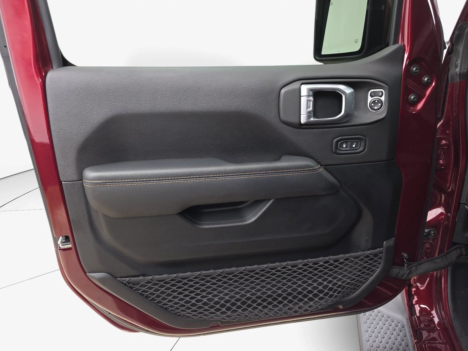 Used 2021 Jeep Wrangler Unlimited Sahara AWD/4WD image 23