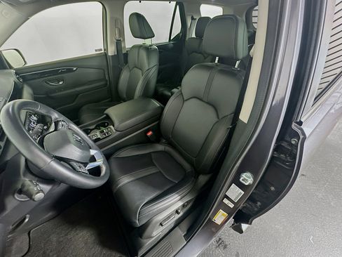 Used 2024 Honda Pilot EX-L image 13