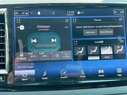 Used 2021 Chrysler Pacifica Touring-L image 14