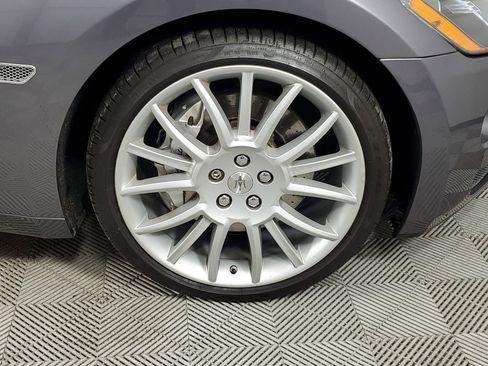 Used 2013 Maserati GranTurismo Sport image 14