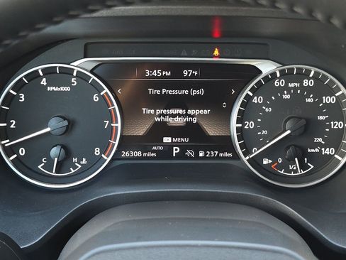 Used 2025 Nissan Rogue SV AWD/4WD image 29