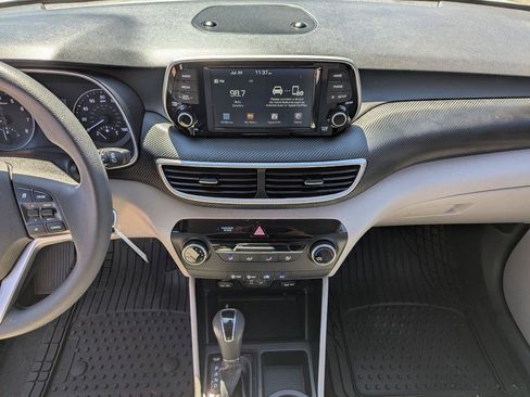 Used 2020 Hyundai Tucson SE AWD/4WD image 16