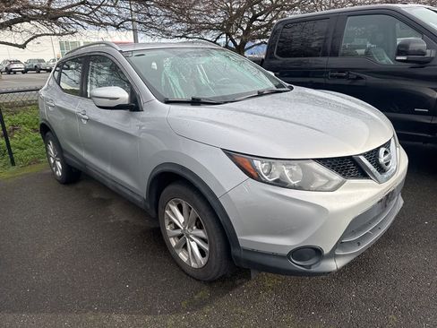 Used 2017 Nissan Rogue Sport SV image 5