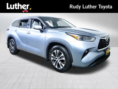 Used 2021 Toyota Highlander XLE