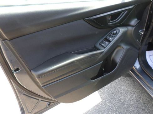 Used 2017 Subaru Impreza 2.0i Premium image 32