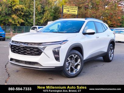Used 2025 Chevrolet Trax LT w/ Driver Confidence Package