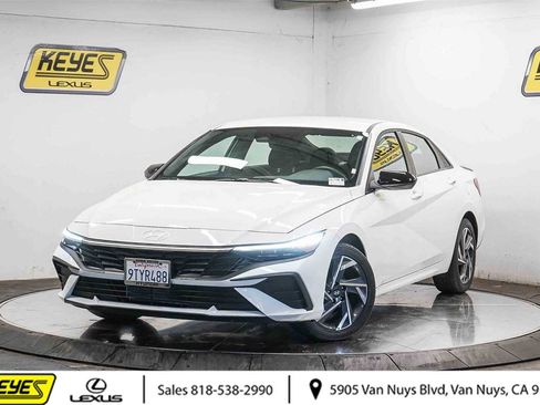 Used 2025 Hyundai Elantra Sport image 1