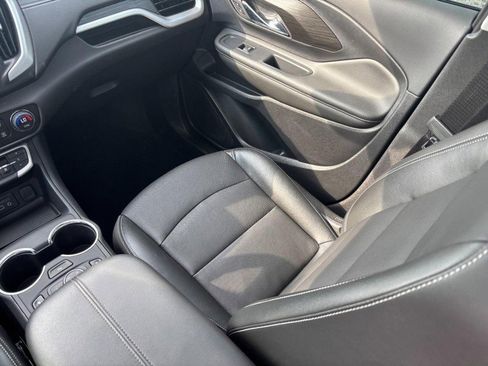 Certified 2024 GMC Terrain SLT w/ Tech Package image 14