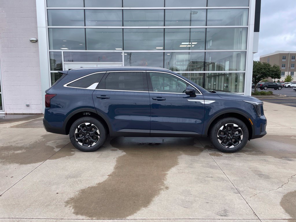 New 2026 Kia Sorento S AWD/4WD image 4