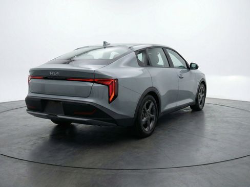 Used 2025 Kia K4 FWD image 9