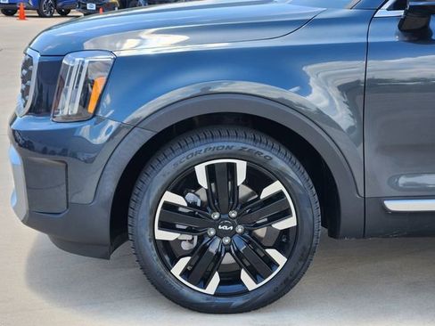 Certified 2023 Kia Telluride SX Prestige AWD/4WD image 8