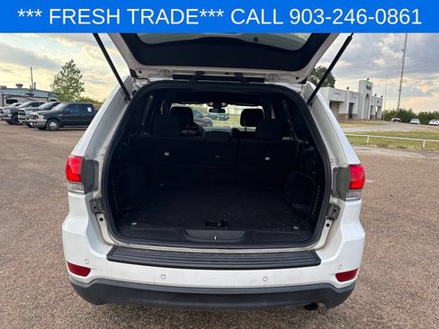 Used 2019 Jeep Grand Cherokee Laredo RWD image 10