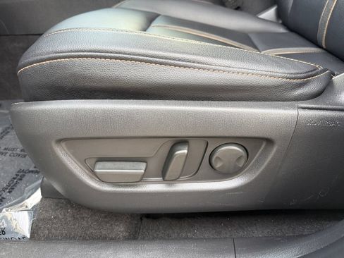 Used 2025 MAZDA CX-90 3.3 Turbo w/ Select Package AWD/4WD image 10