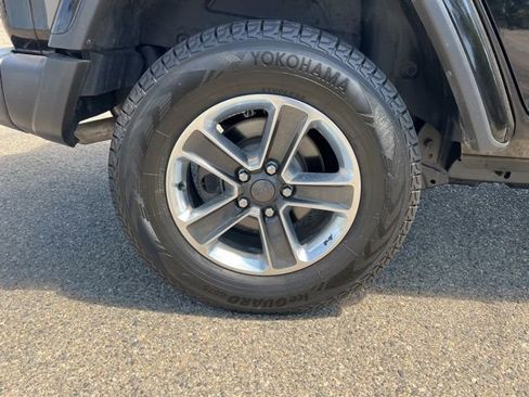 Used 2023 Jeep Wrangler Sahara image 23