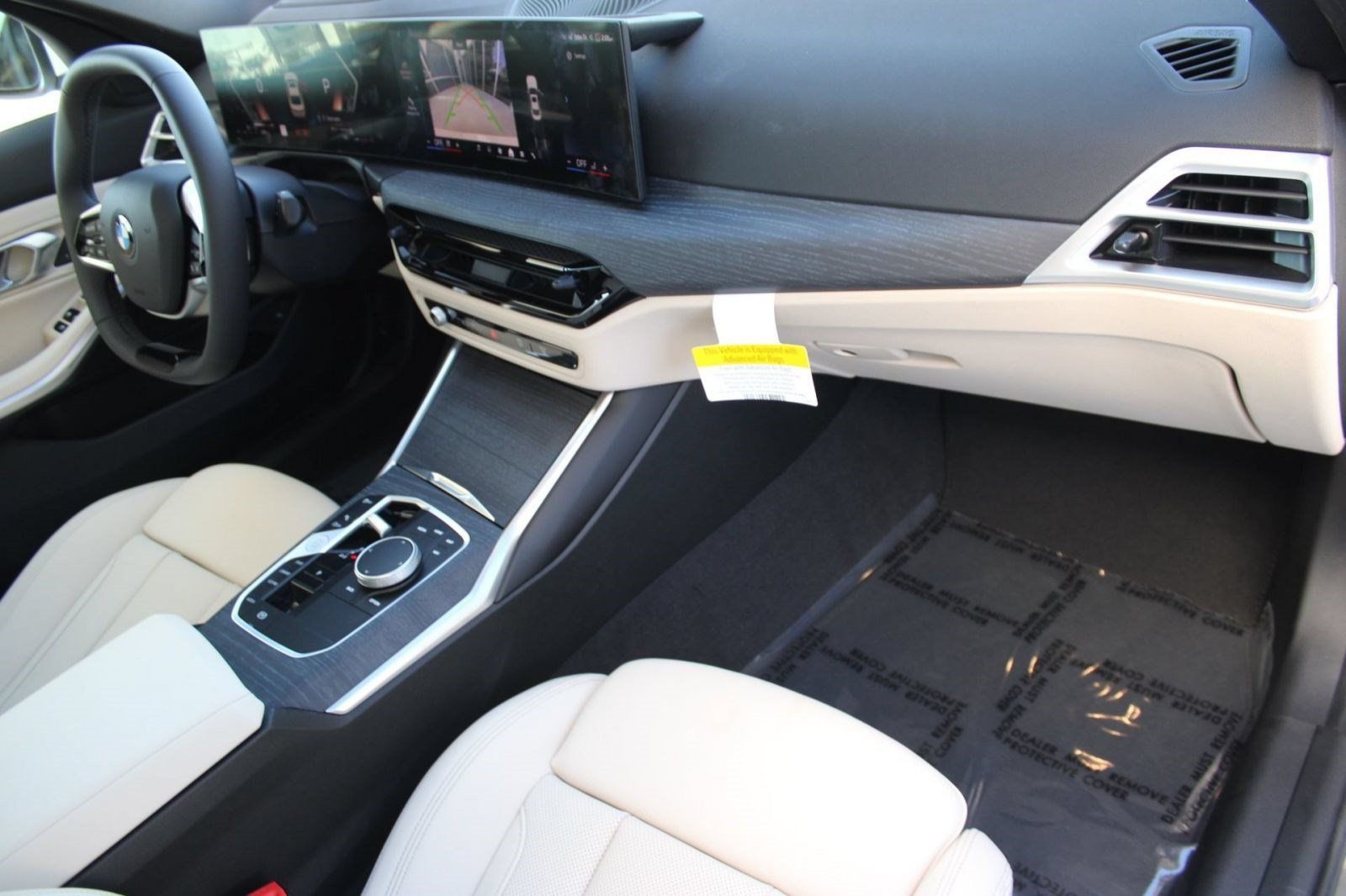 Used 2026 BMW 330i xDrive Sedan w/ Premium Package AWD/4WD image 34