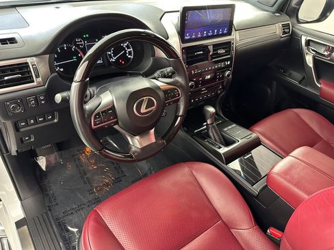 Used 2022 Lexus GX 460 Luxury w/ Sport Design Package AWD/4WD image 16
