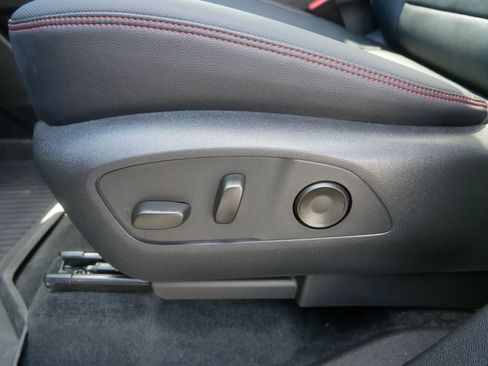 Used 2024 Chevrolet Traverse RS AWD/4WD image 18