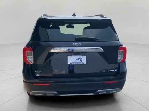 Used 2024 Ford Explorer XLT w/ Equipment Group 202A AWD/4WD image 6