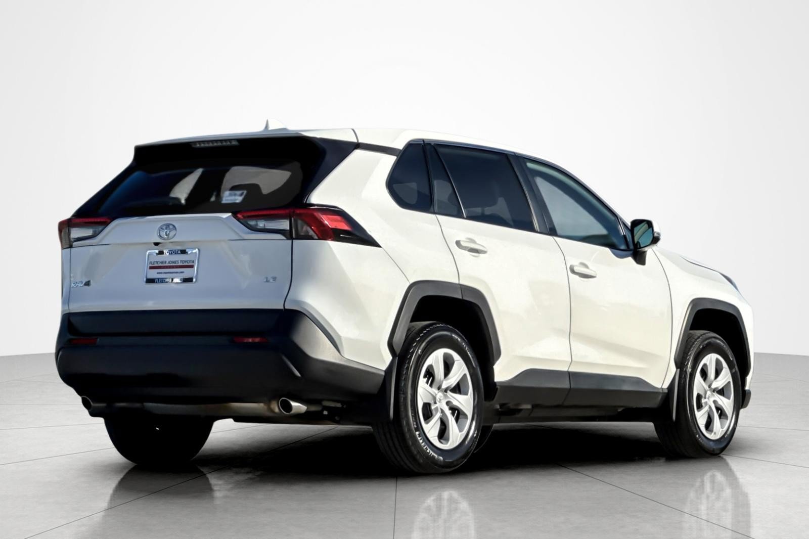 Certified 2024 Toyota RAV4 LE FWD image 5