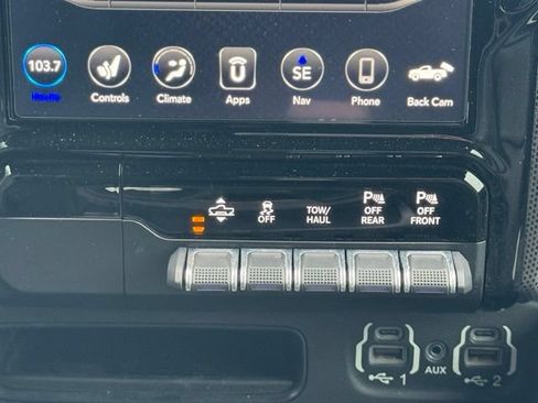 Used 2020 RAM 1500 Limited w/ Black Appearance Package AWD/4WD image 17