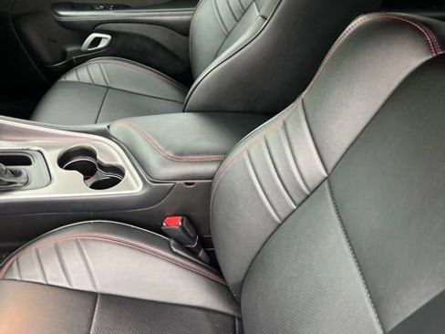 Used 2022 Dodge Challenger GT RWD image 14