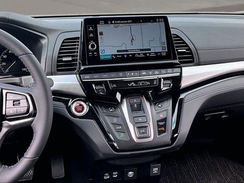 New 2026 Honda Odyssey Touring image 6
