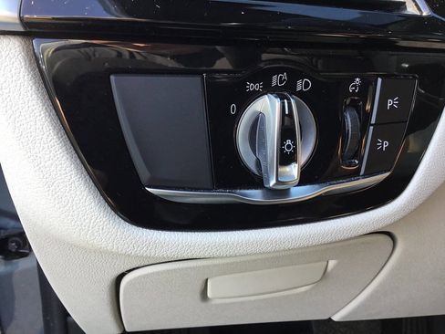 Used 2019 BMW 540i image 33
