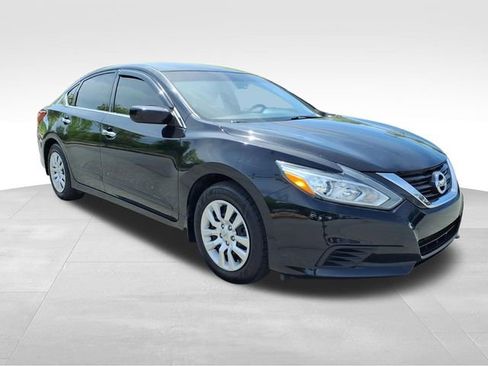 Used 2016 Nissan Altima 2.5 S w/ Power Driver Seat Package FWD image 11
