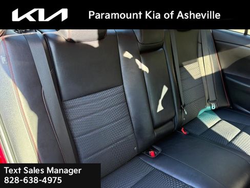 Used 2015 Toyota Camry SE image 23