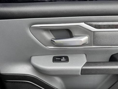 Used 2021 RAM 1500 Big Horn image 34