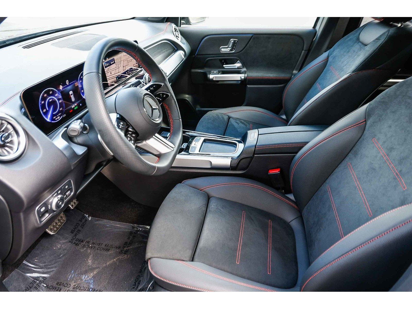 Used 2024 Mercedes-Benz EQB 300 4MATIC image 18