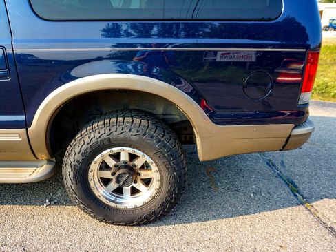 Used 2003 Ford Excursion Eddie Bauer image 48