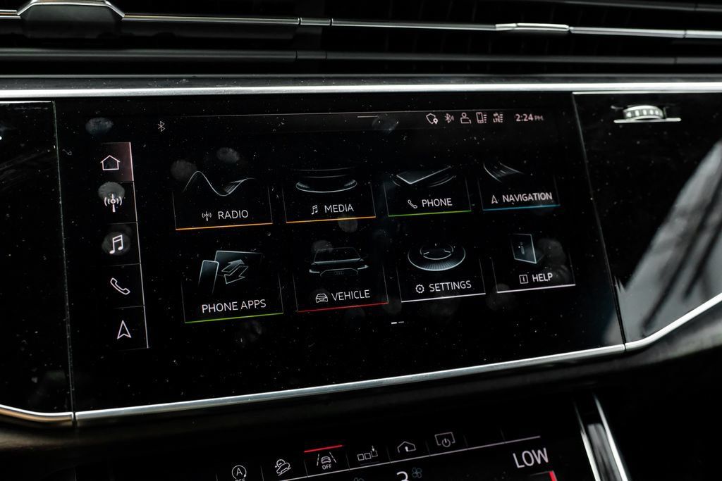 Used 2019 Audi Q8 Premium Plus AWD/4WD image 28